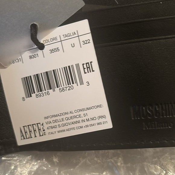 Authentic MOSCHINO Italian Leather logo Bifold wallet - Picture 16 of 16